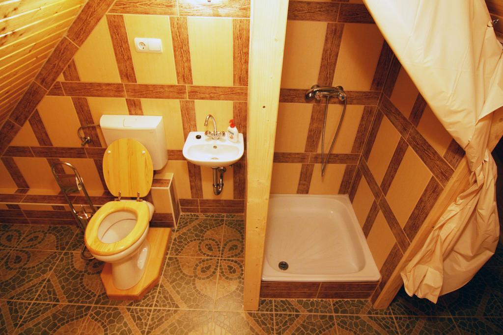 Kemences Porta Hotel Hollókő Ruang foto
