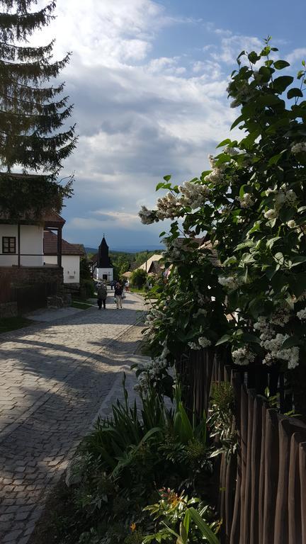 Kemences Porta Hotel Hollókő Bagian luar foto